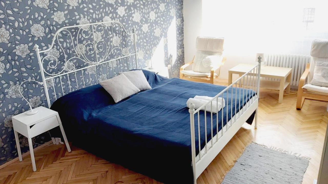 Eozin Apartman Печ Экстерьер фото